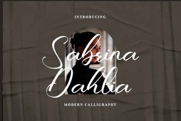 Beispiel einer Sabrina Dahlia-Schriftart