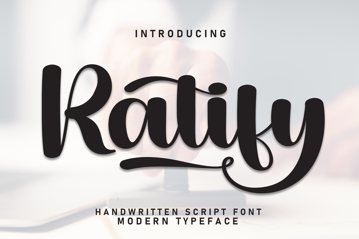 Beispiel einer Ratify Regular-Schriftart